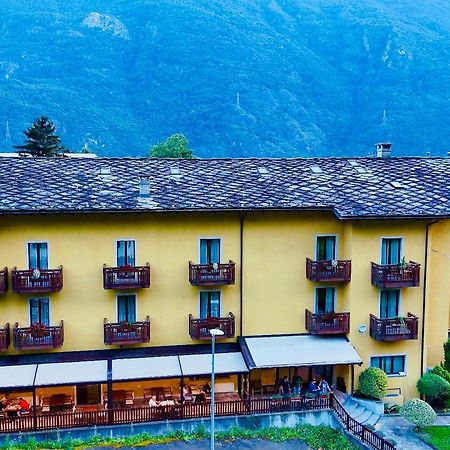 Crabun Hotel Pont-Saint-Martin Exterior foto